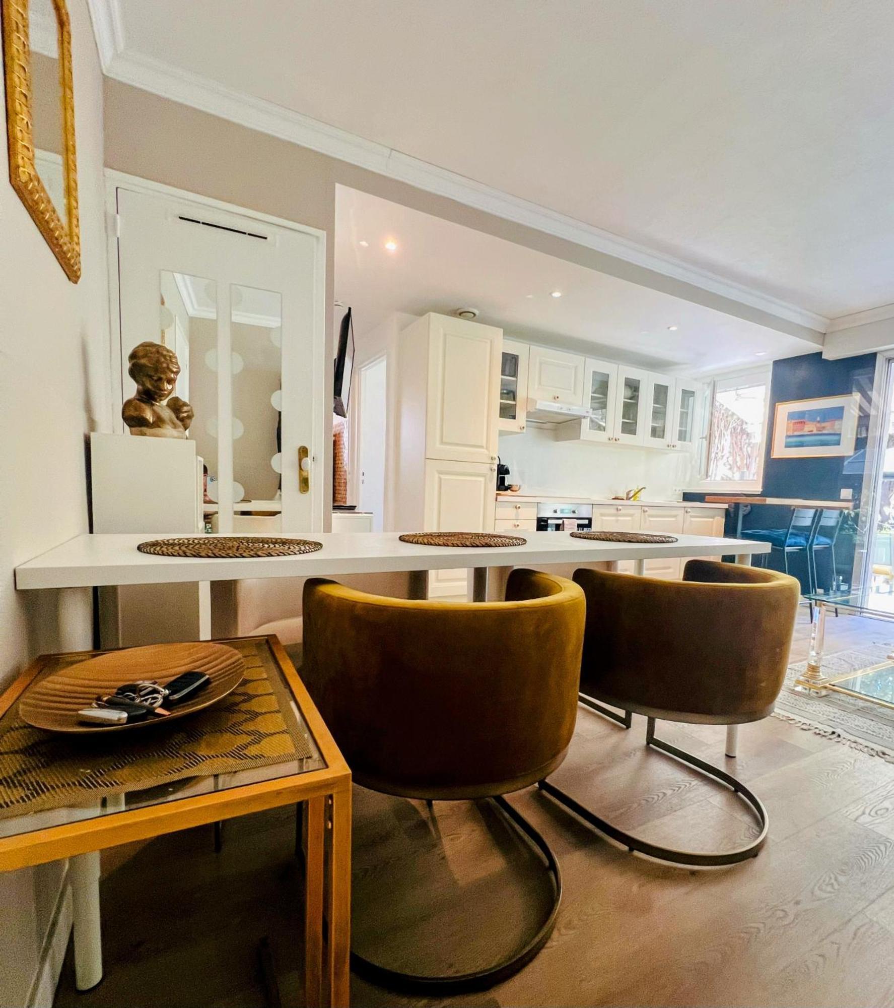 Superbe Appartement Avec Terrasse Jardin Et Parking Prive Saint-Tropez Luaran gambar
