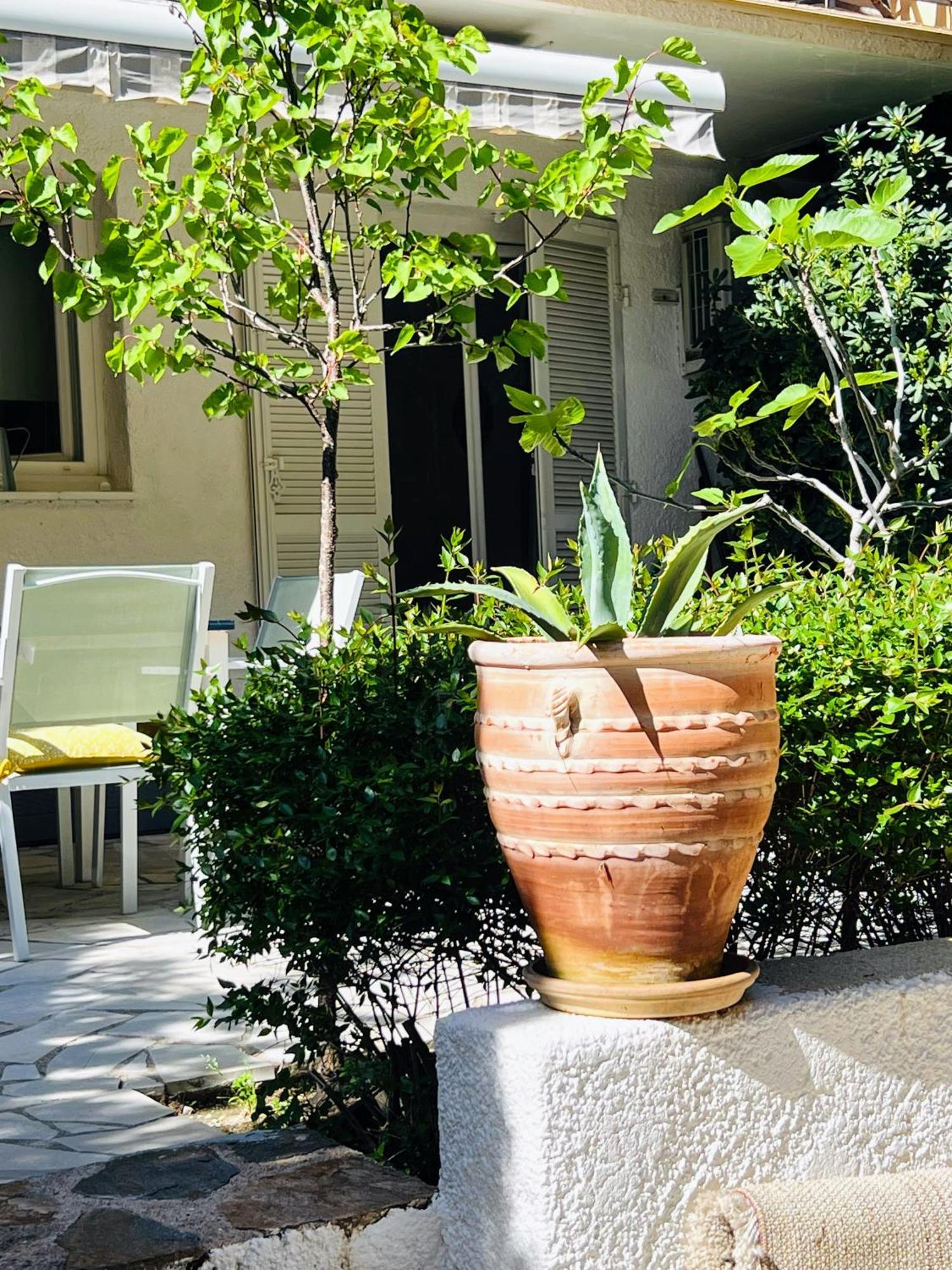 Superbe Appartement Avec Terrasse Jardin Et Parking Prive Saint-Tropez Luaran gambar