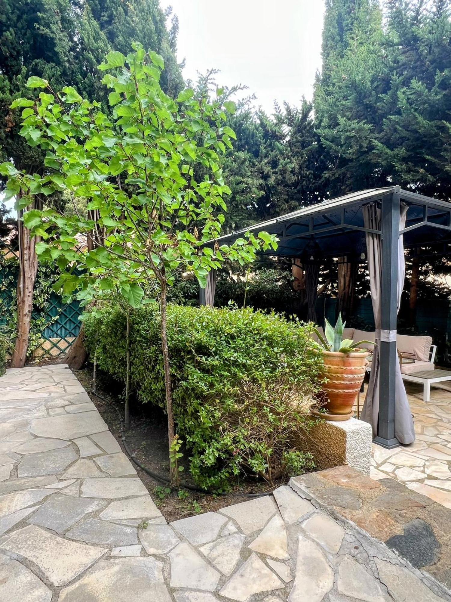 Superbe Appartement Avec Terrasse Jardin Et Parking Prive Saint-Tropez Luaran gambar