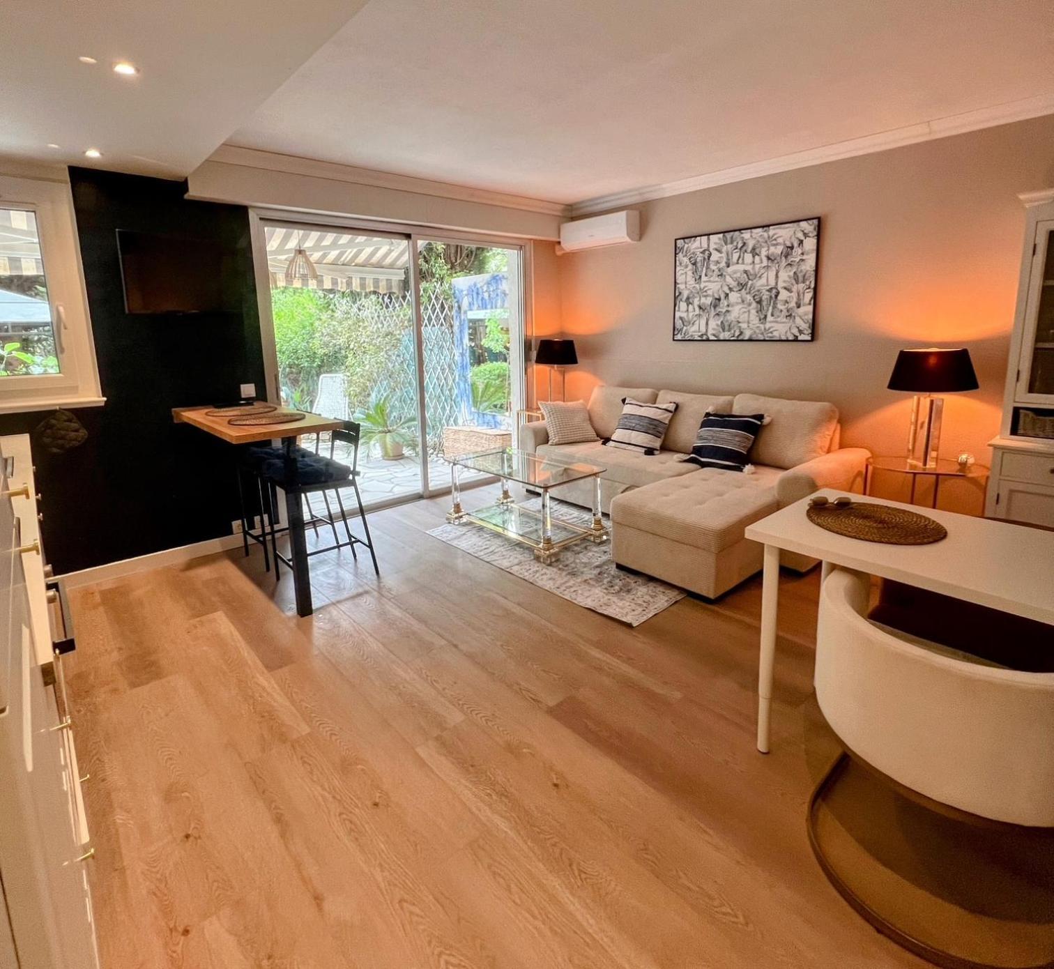 Superbe Appartement Avec Terrasse Jardin Et Parking Prive Saint-Tropez Luaran gambar